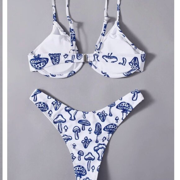 ROMWE Mushroom Bikini Size M - Picture 2 of 10